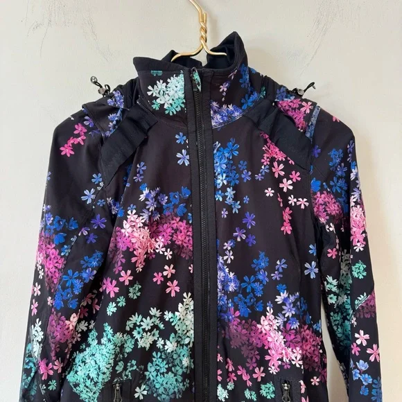 Lululemon Run Bandit Hooded Jacket Black Multicolor Floral Petal Pop 4 - Picture 8 of 12